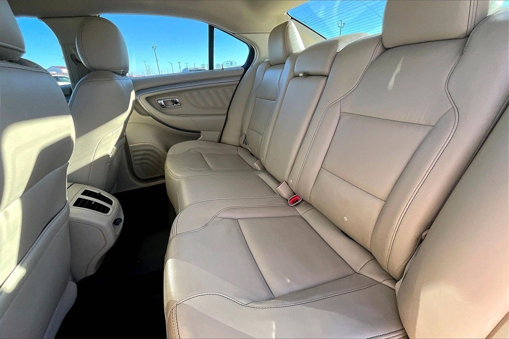 2017 Ford Taurus SEL