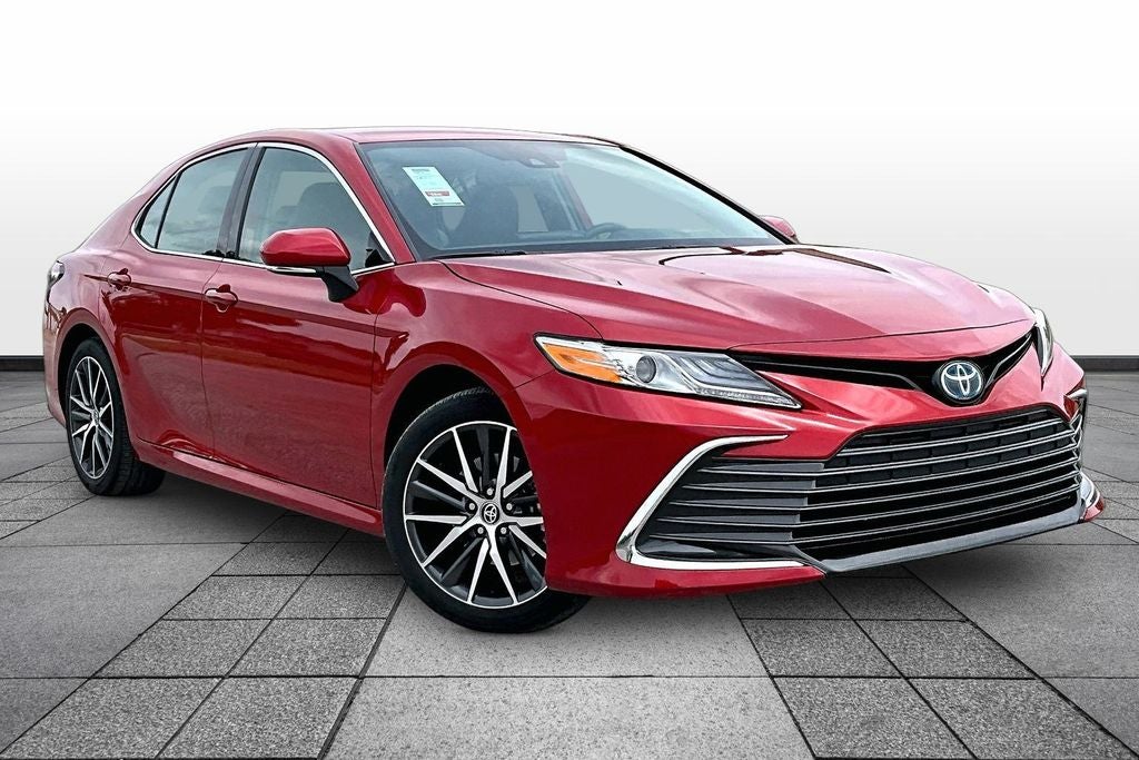 2023 Toyota Camry Hybrid XLE