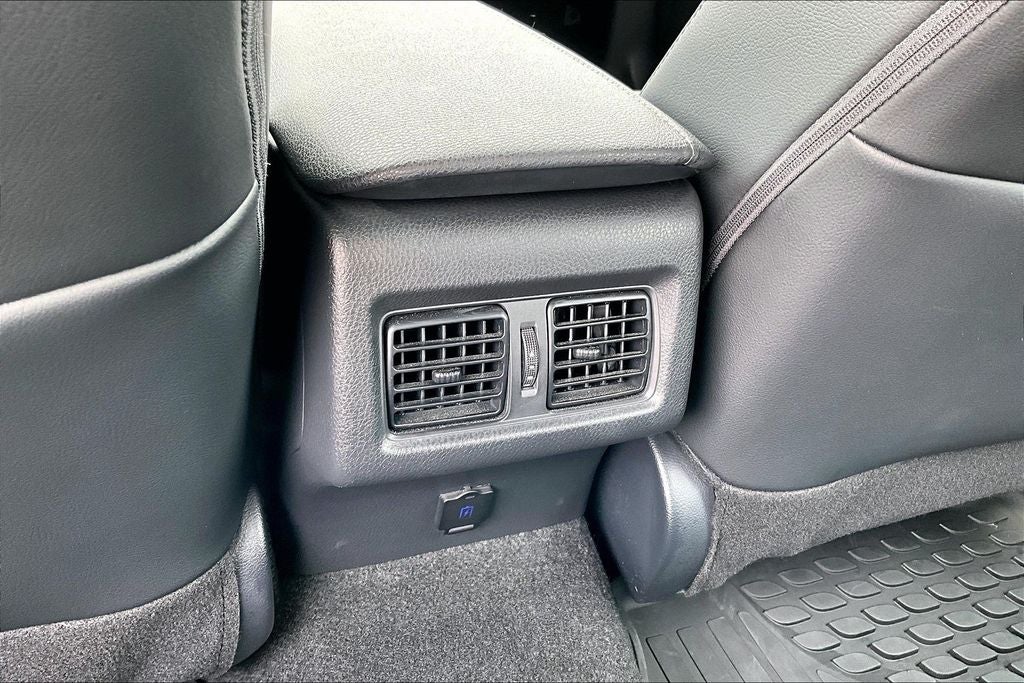 2023 Toyota Camry Hybrid XLE