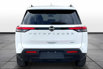 2025 Nissan Pathfinder SV