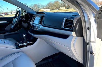 2016 Toyota Highlander XLE V6