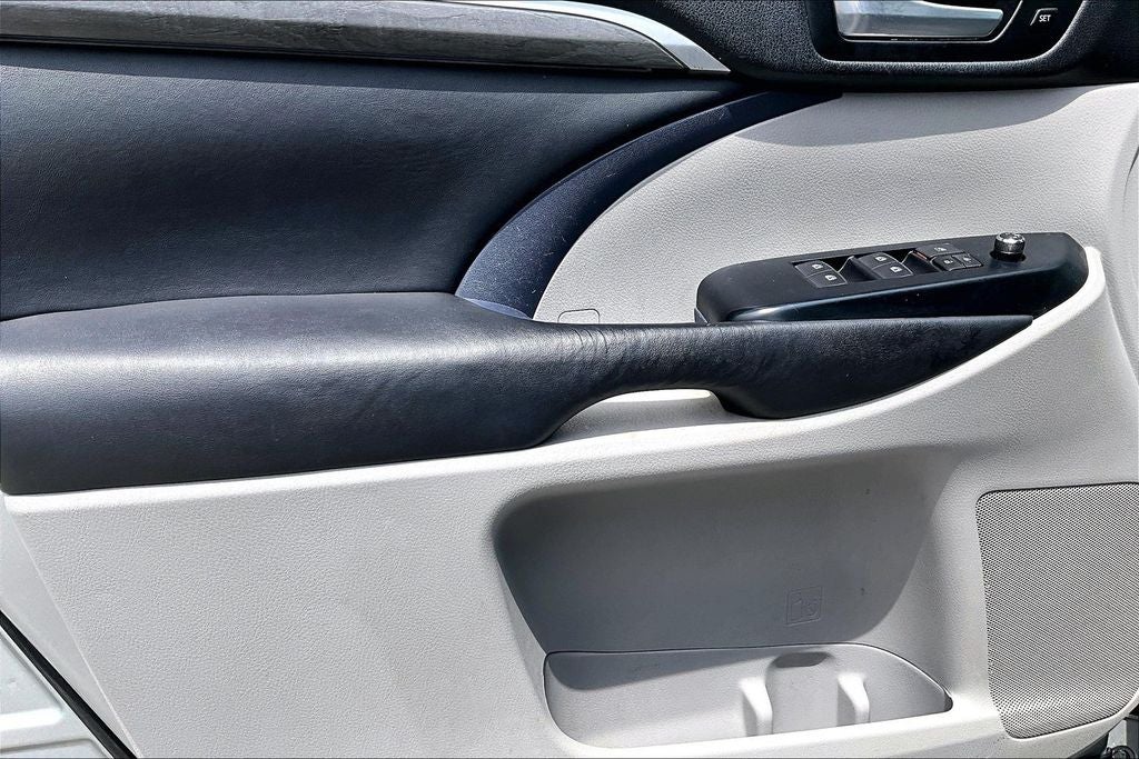 2017 Toyota Highlander Limited