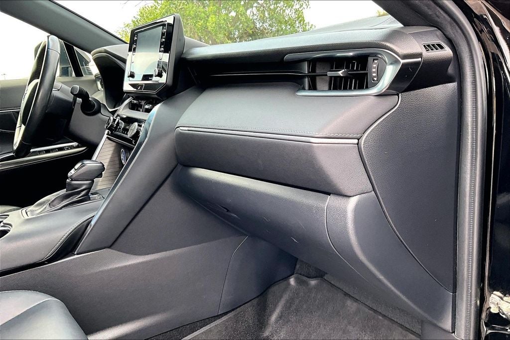 2022 Toyota Venza XLE