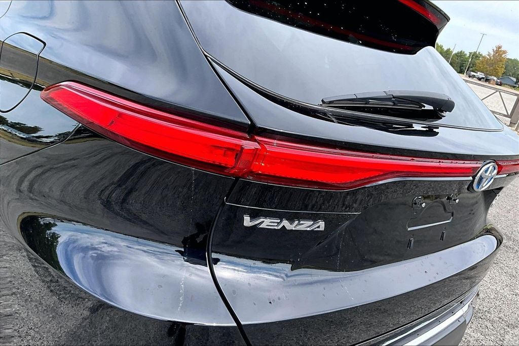 2022 Toyota Venza XLE