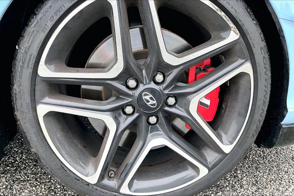 2022 Hyundai Veloster N Base