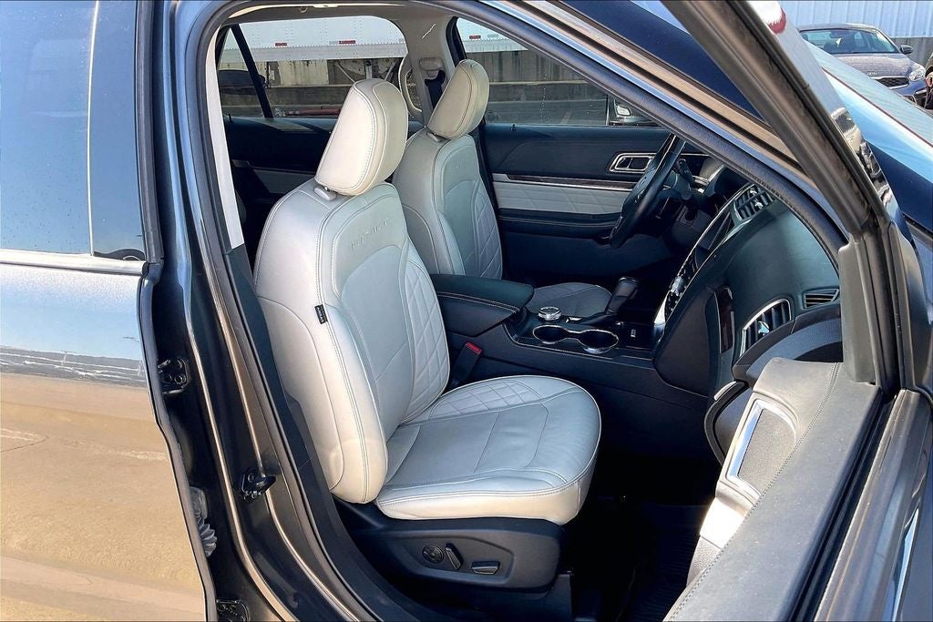 2019 Ford Explorer Platinum