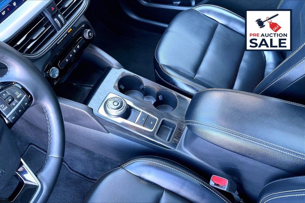 2025 Ford Escape Platinum