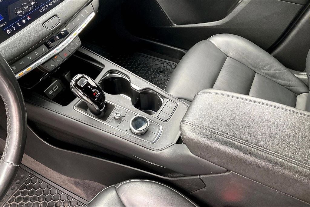2023 Cadillac XT4 Premium Luxury