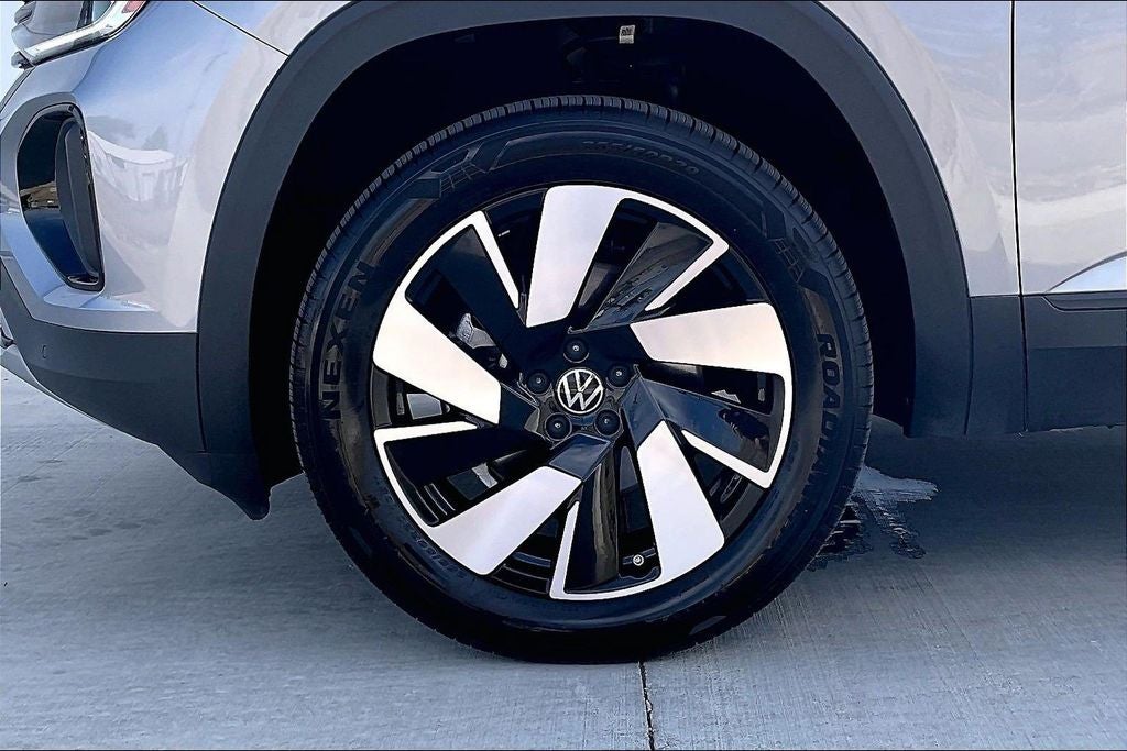 2026 Volkswagen Atlas Cross Sport SE w/Technology
