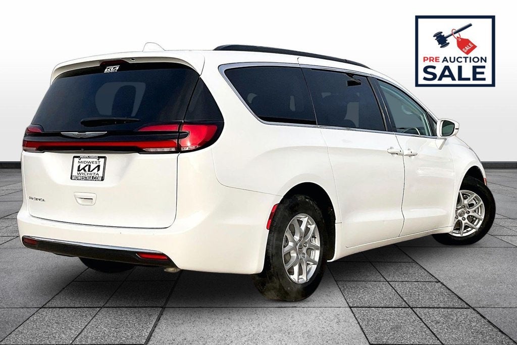 2022 Chrysler Pacifica Touring L