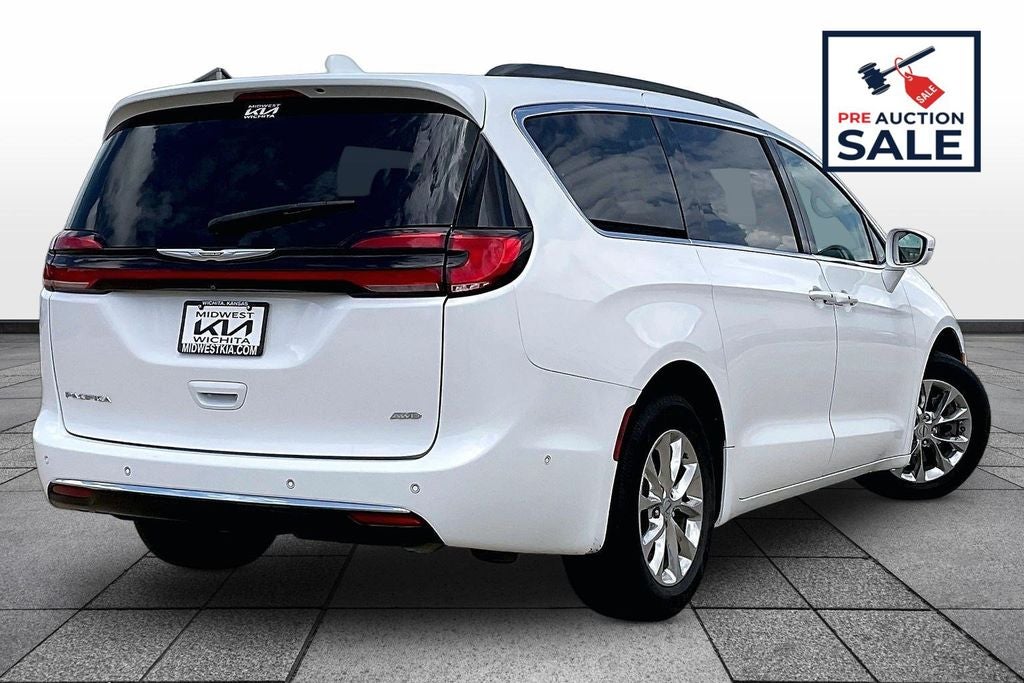 2022 Chrysler Pacifica Touring L