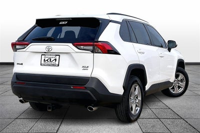 2022 Toyota RAV4 XLE