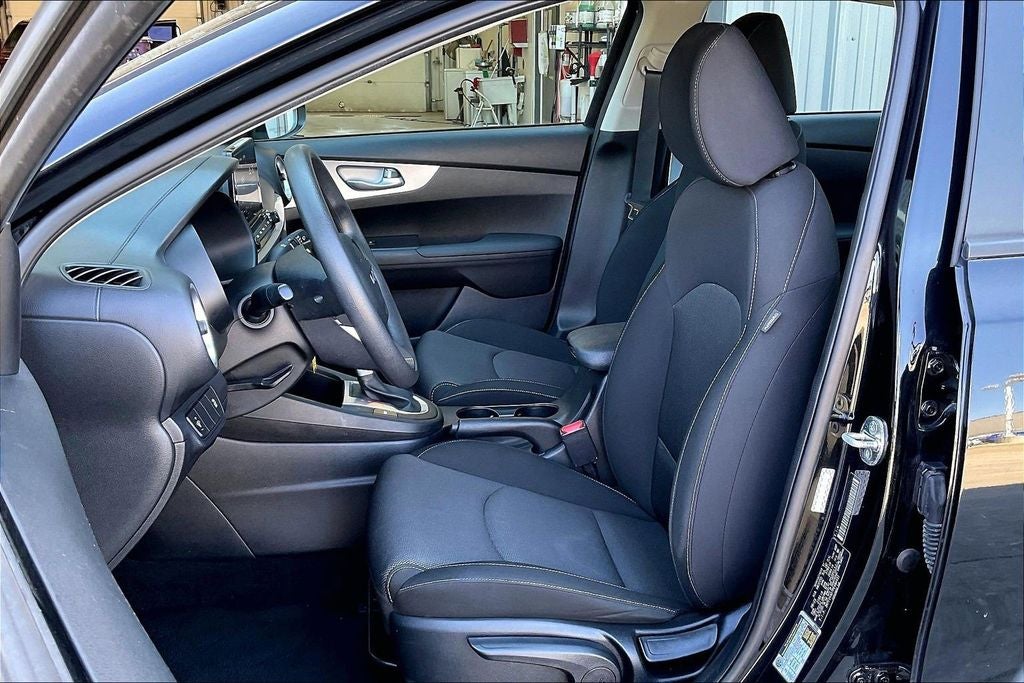 2023 Kia Forte LX