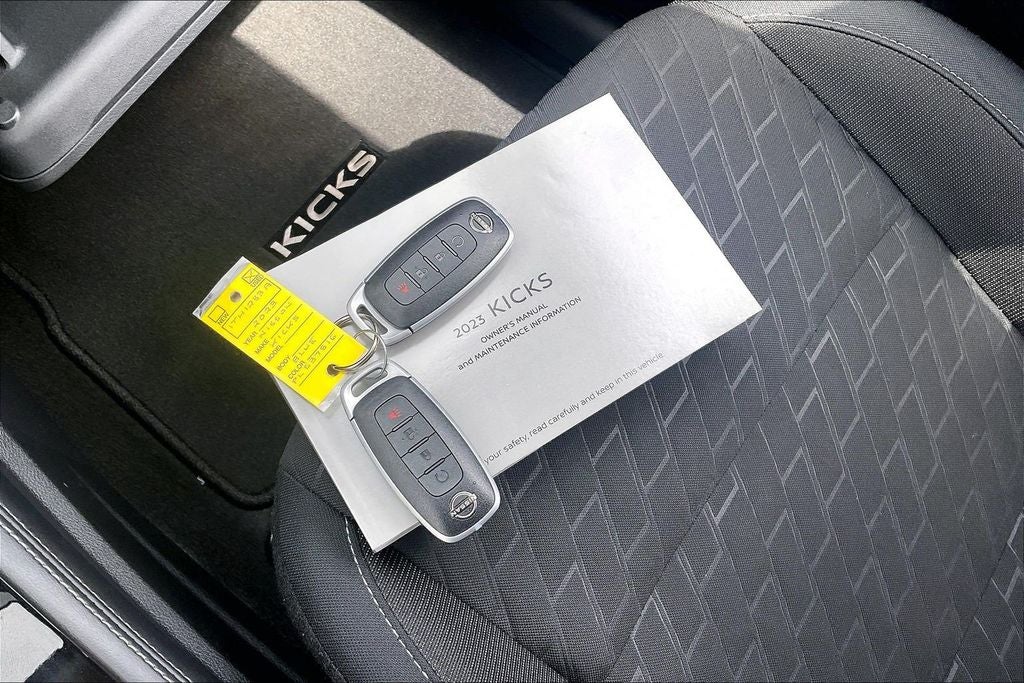 2023 Nissan Kicks SV