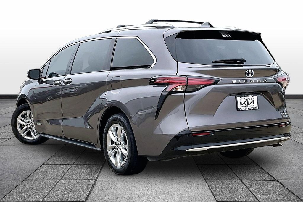 2021 Toyota Sienna Limited 7 Passenger