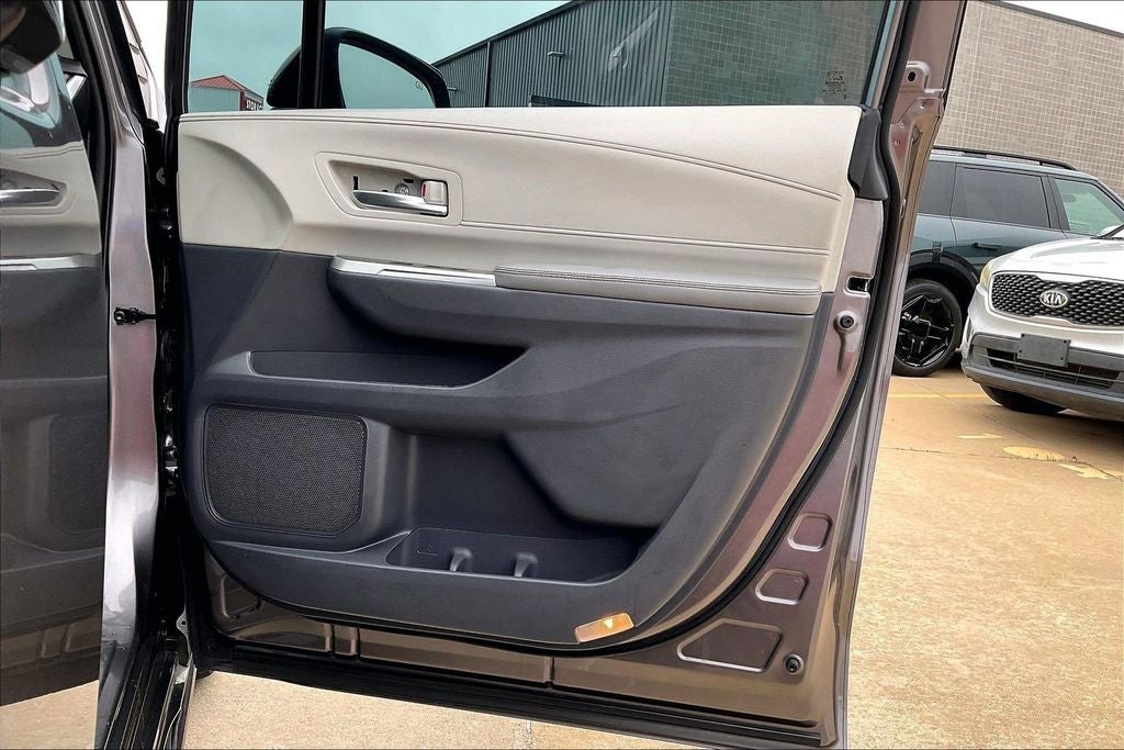 2021 Toyota Sienna Limited 7 Passenger