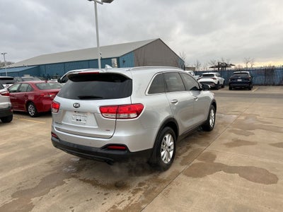 2017 Kia Sorento LX