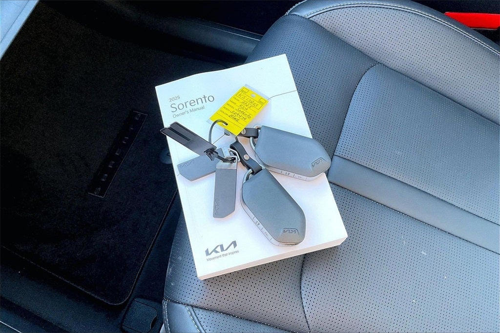 2025 Kia Sorento S