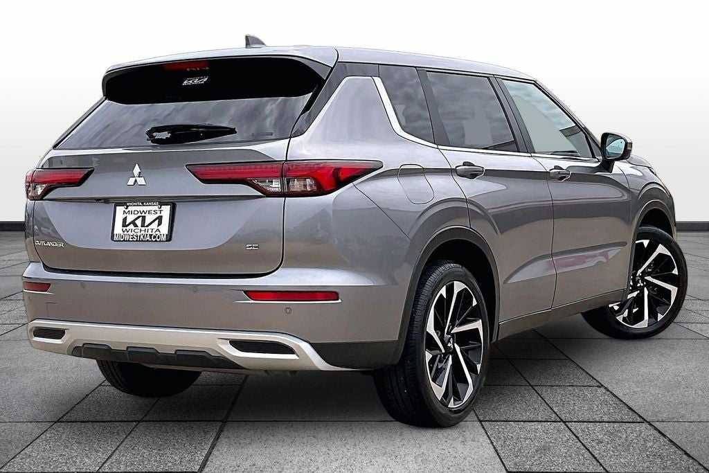 2022 Mitsubishi Outlander SE