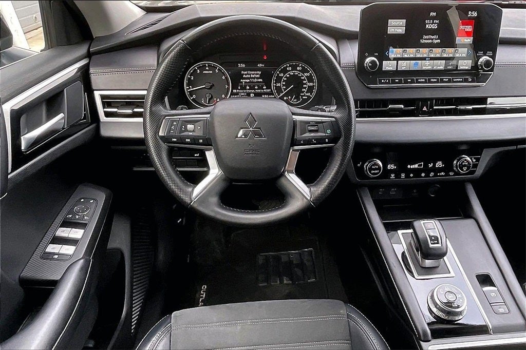 2024 Mitsubishi Outlander SE