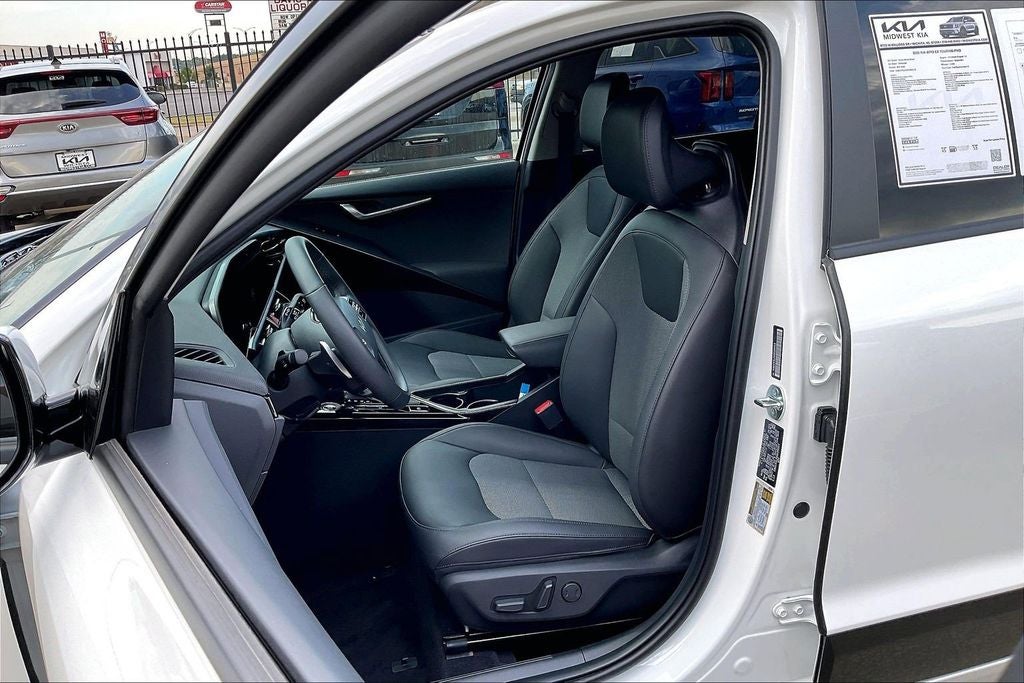 2025 Kia Niro EX Touring