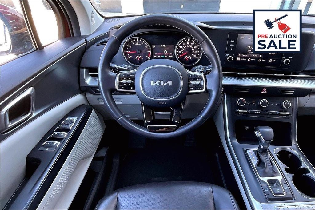 2024 Kia Carnival LX