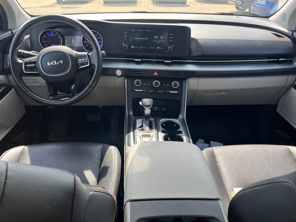 2024 Kia Carnival LX