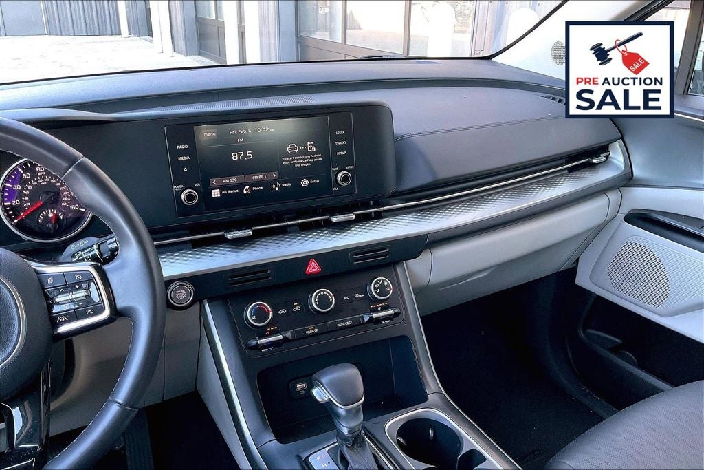 2024 Kia Carnival LX