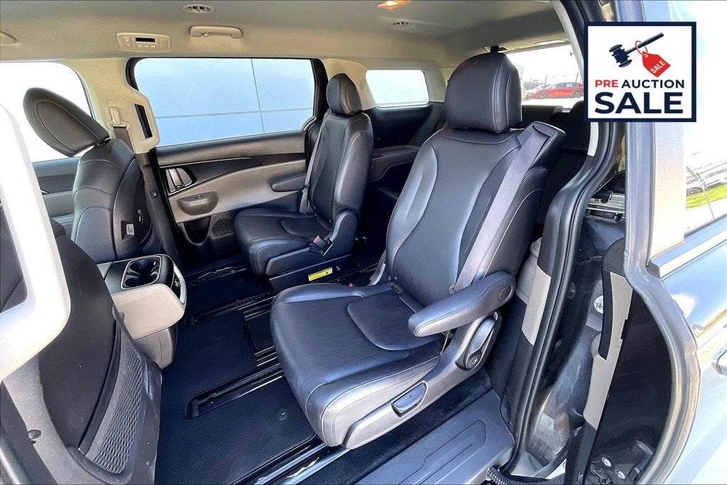 2025 Kia Carnival LXS
