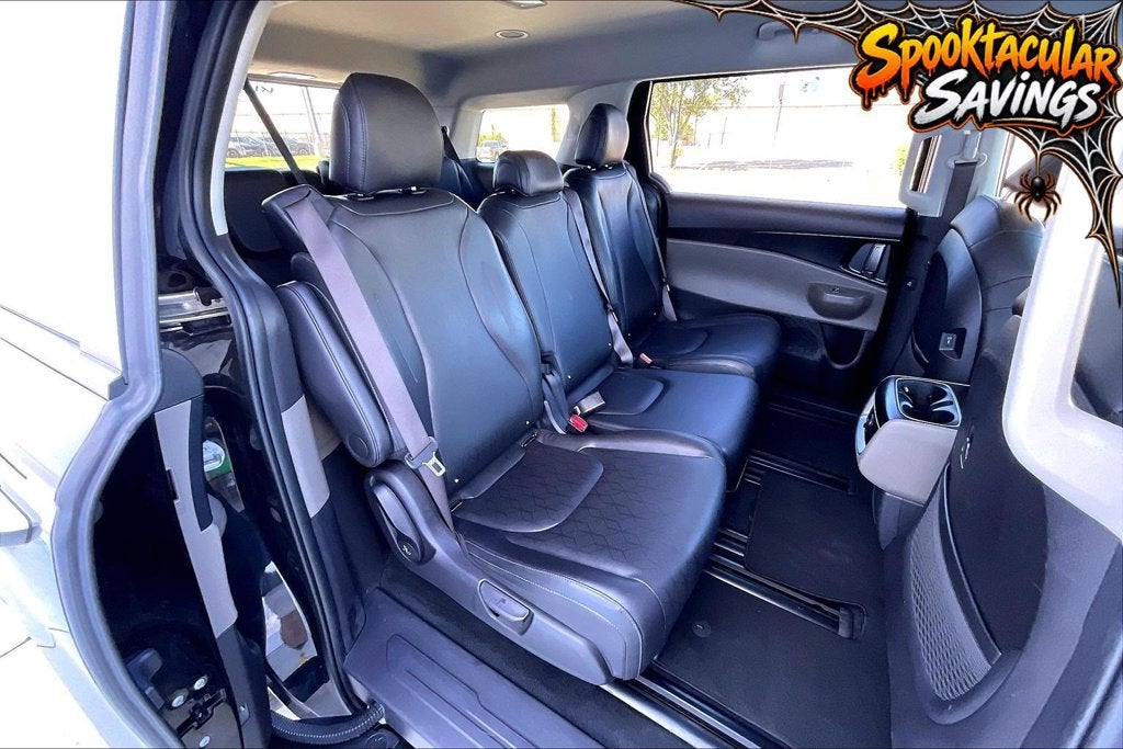 2025 Kia Carnival LXS