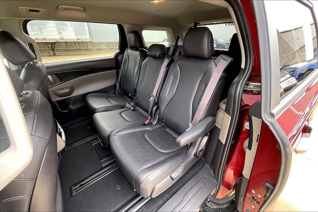 2025 Kia Carnival LXS