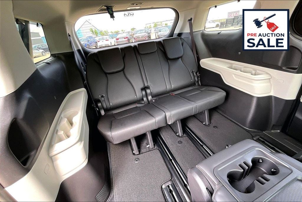 2024 Kia Carnival EX