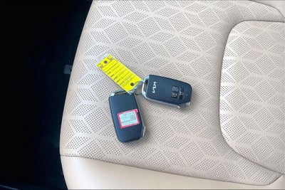 2023 Kia Carnival EX