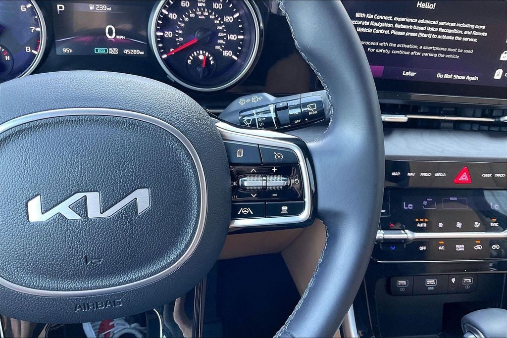 2023 Kia Carnival EX