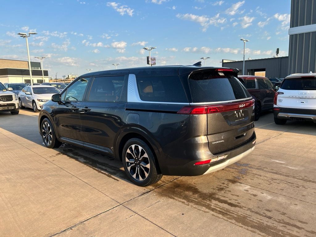 2023 Kia Carnival EX