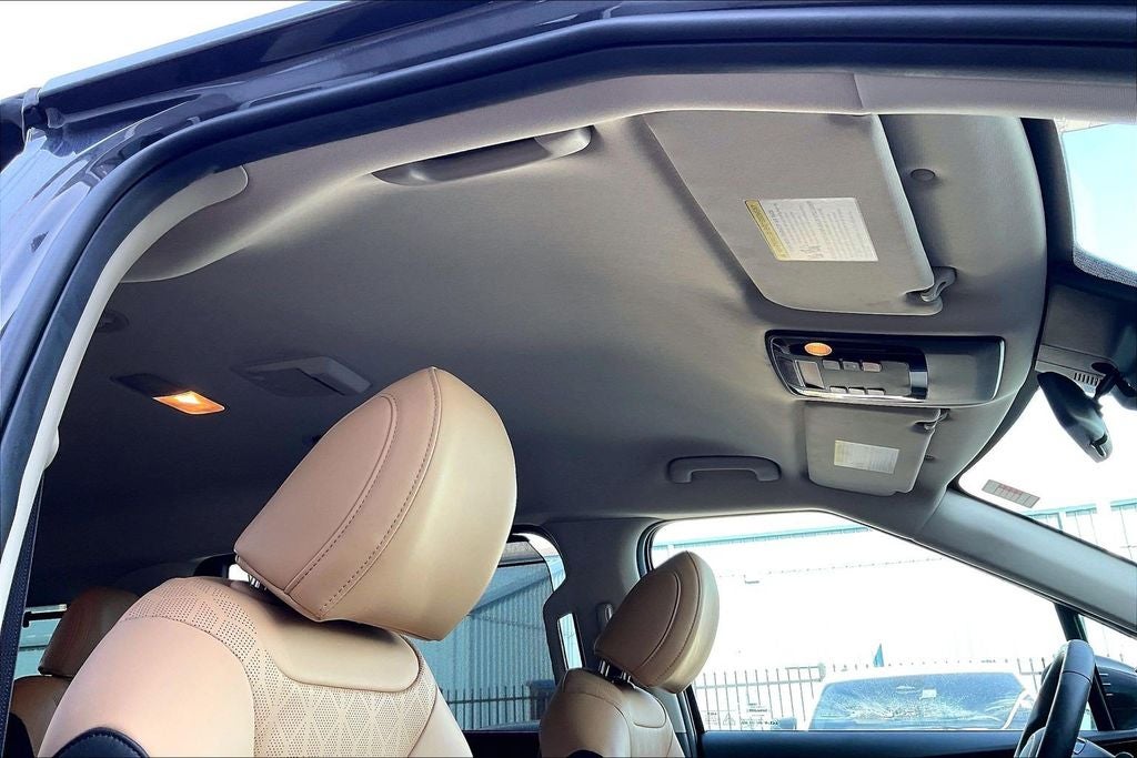 2023 Kia Carnival EX