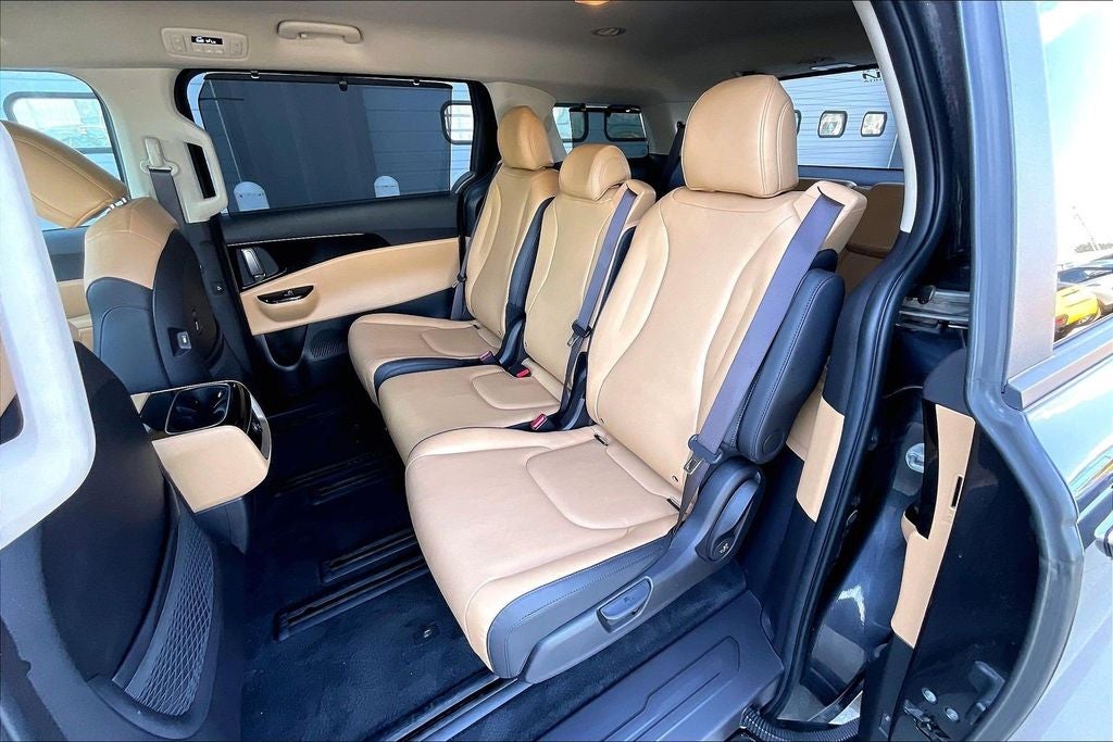 2023 Kia Carnival EX
