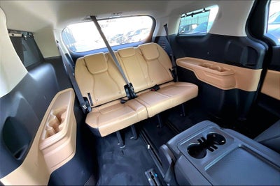 2023 Kia Carnival EX