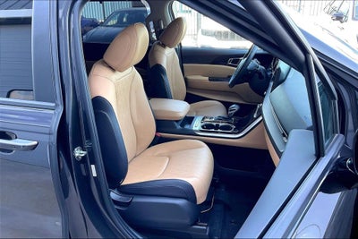 2023 Kia Carnival EX