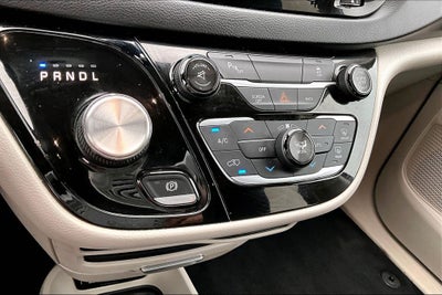 2017 Chrysler Pacifica Touring L