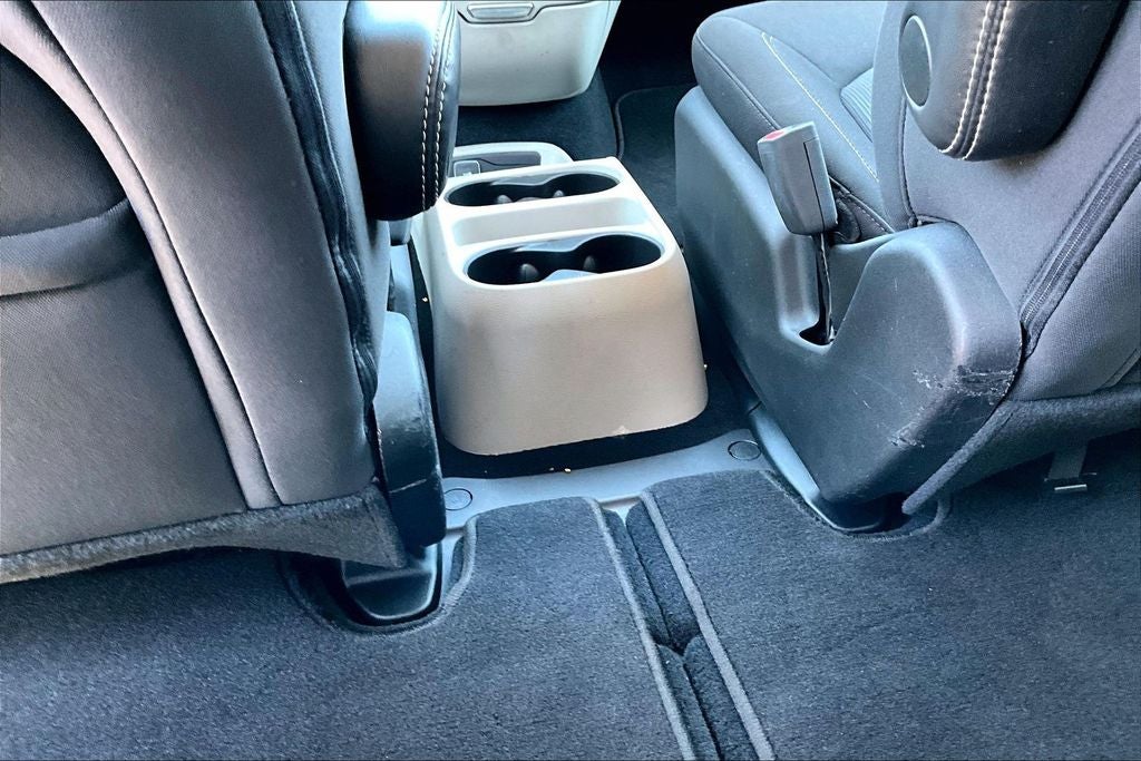 2024 Chrysler Voyager LX