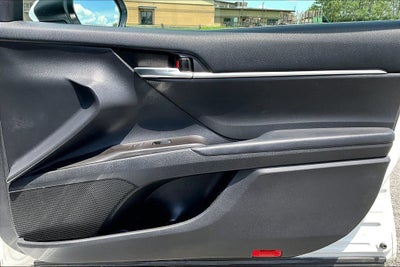 2021 Toyota Camry Hybrid LE