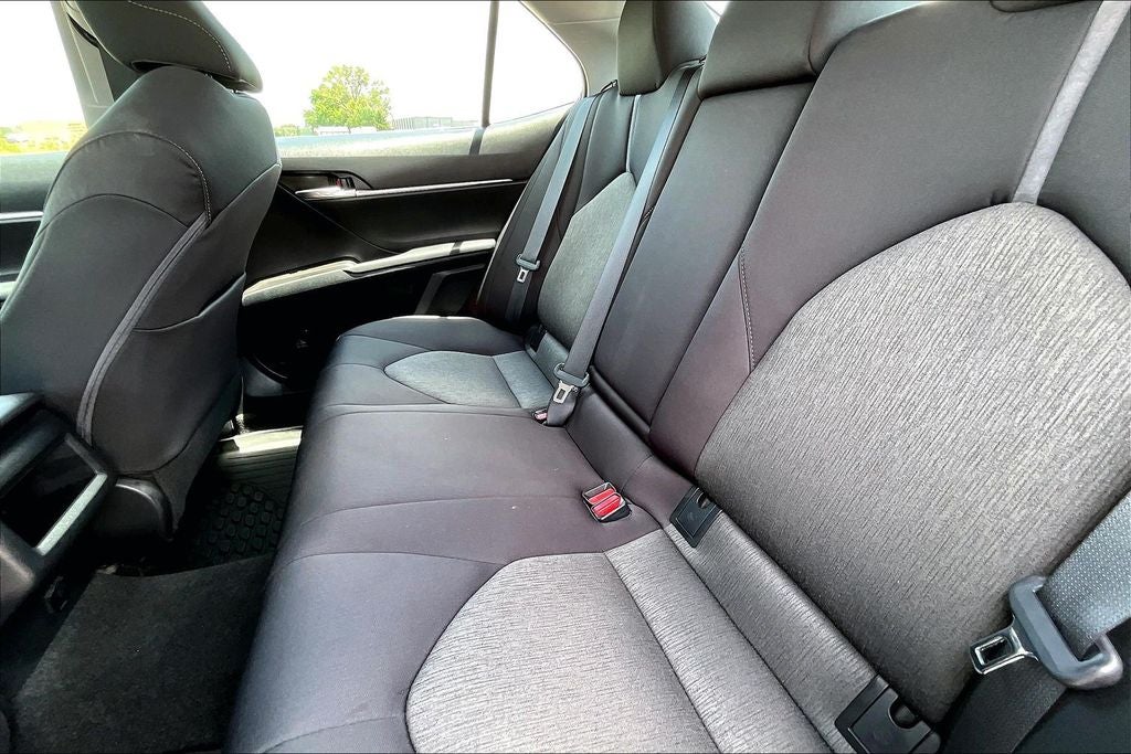 2021 Toyota Camry Hybrid LE