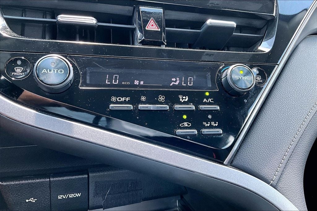 2021 Toyota Camry Hybrid LE
