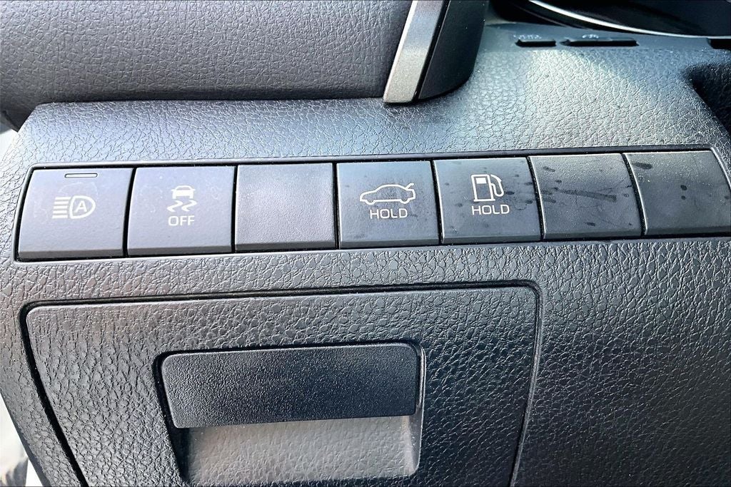 2021 Toyota Camry Hybrid LE
