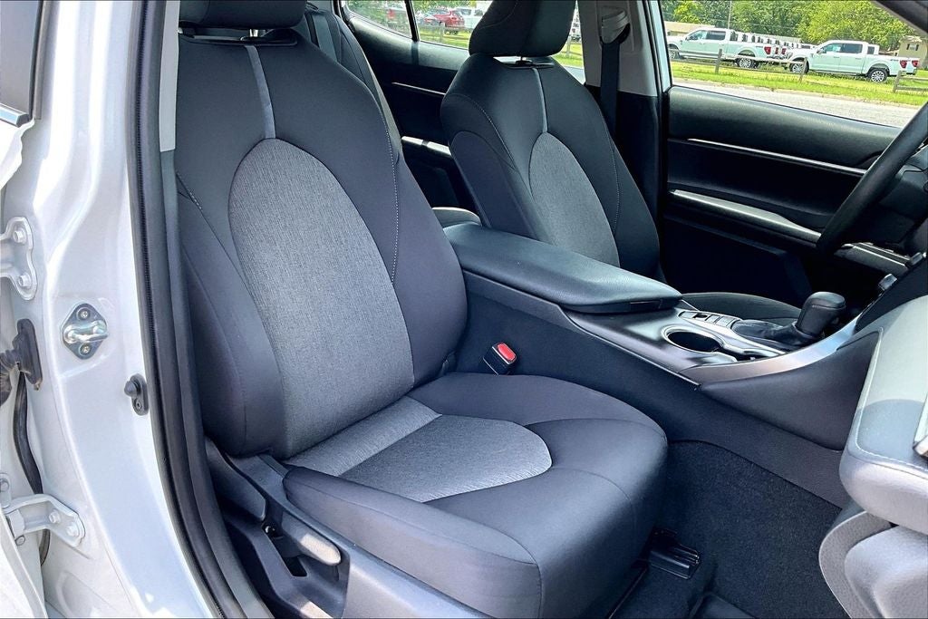 2021 Toyota Camry Hybrid LE