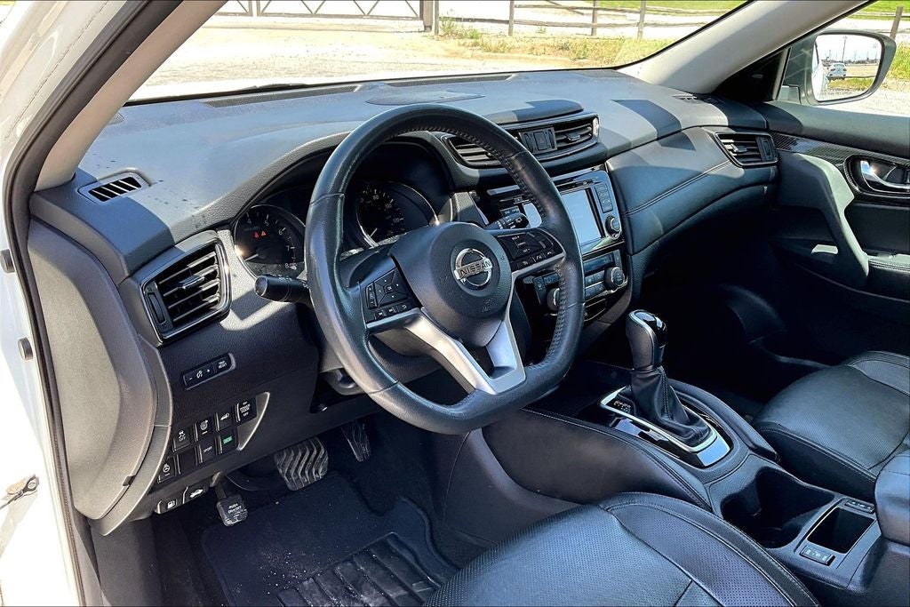 2017 Nissan Rogue SL