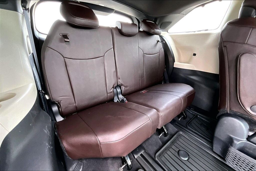 2024 Toyota Sienna Platinum 7 Passenger