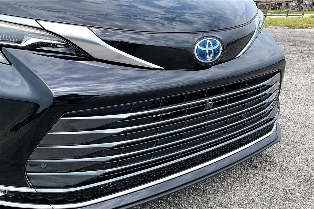 2024 Toyota Sienna Platinum 7 Passenger