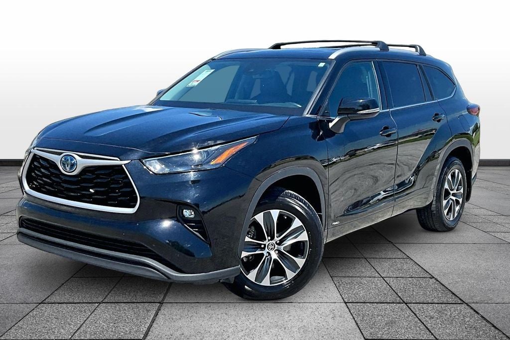 2022 Toyota Highlander Hybrid XLE